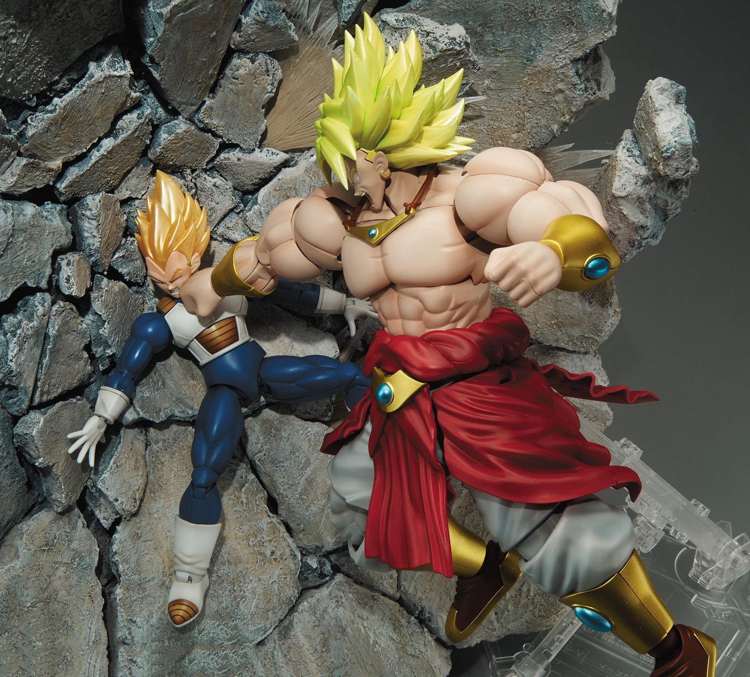Legendary Saiyan Broly Model Kit Figura 18 CM figure rise Bandai