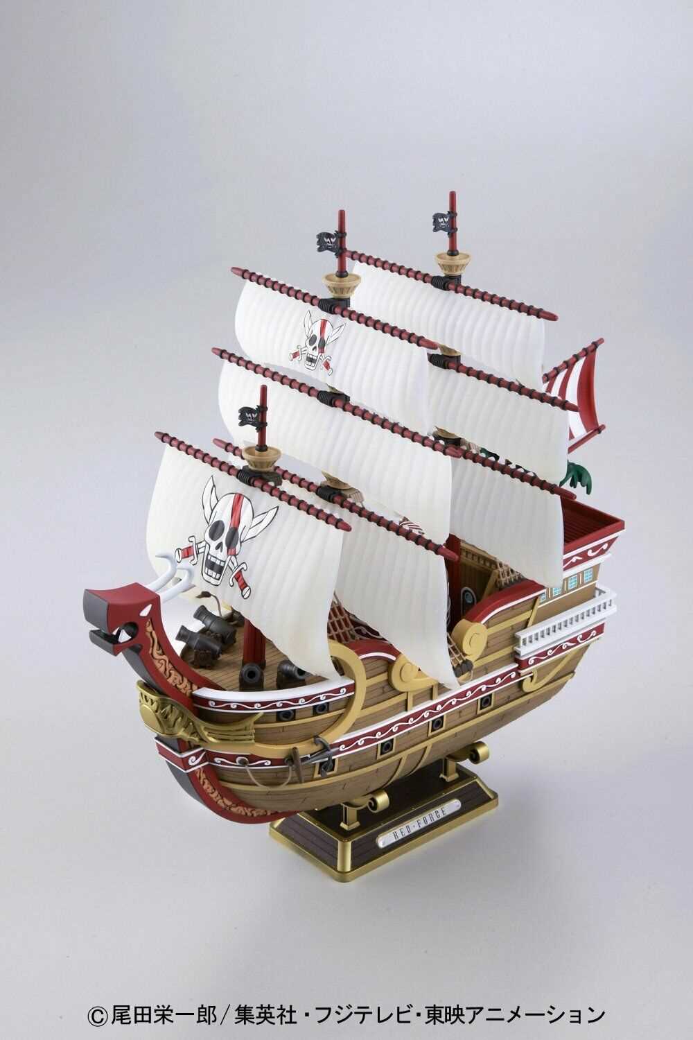 Red Force One Piece HiEnd Ships Model Kit Figura 30 CM Bandai Hobby